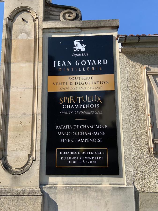 Champagne & Grand Cru Apartment Ay-Champagne Bagian luar foto